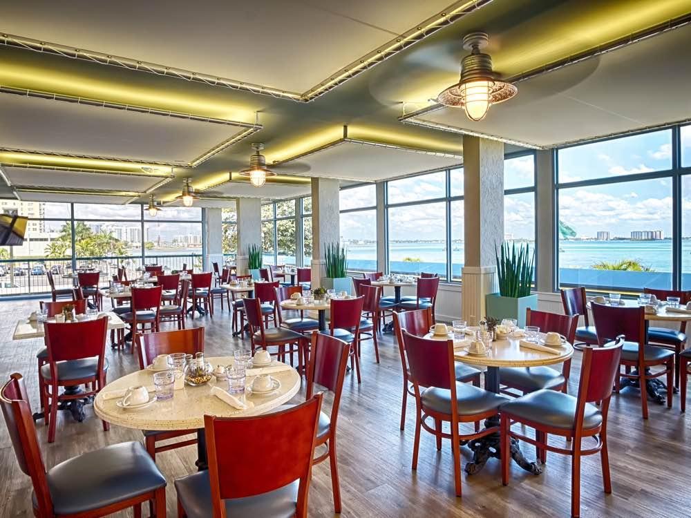 Shuckers Bar and Grill Restaurant, Miami Beach